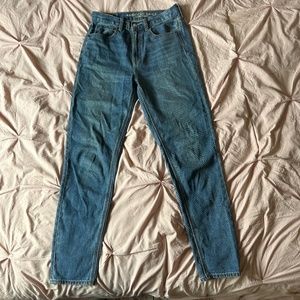 American Eagle Outfitters mom jeans